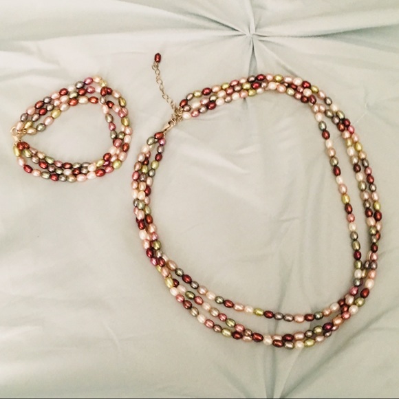 Gorgeous FRESHWATER Pearl Set - Picture 3 of 7